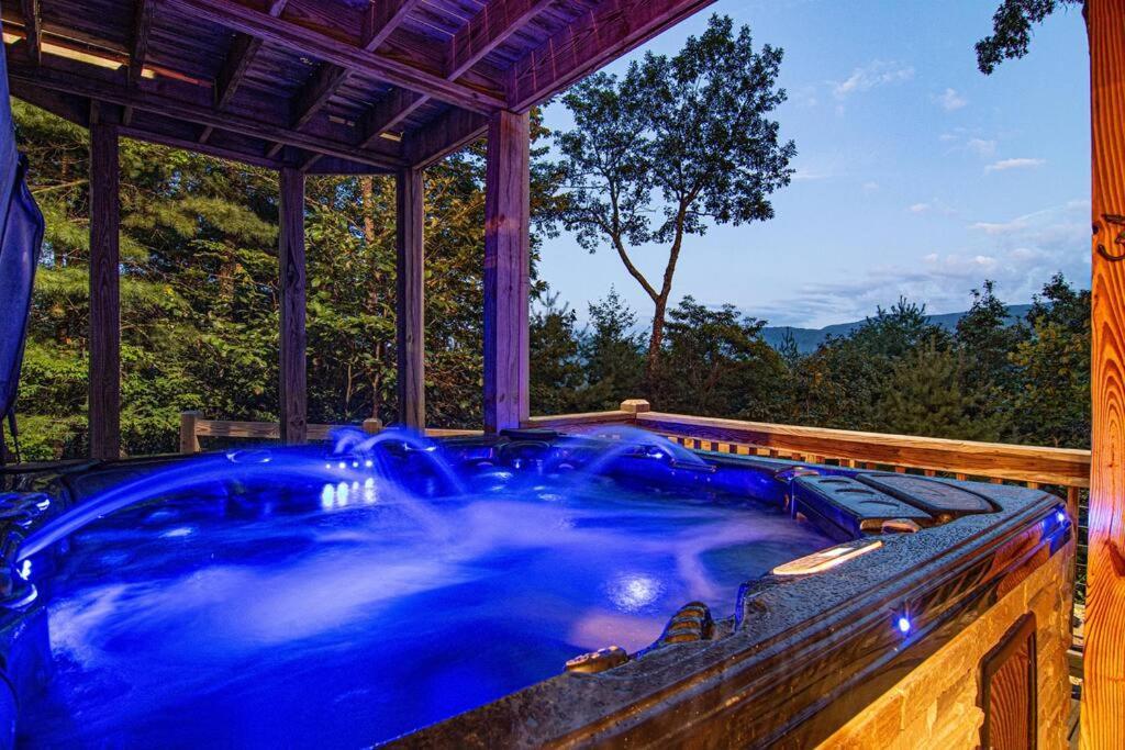 Cherry Log Summit Cabin By Bk Stays - Family Friendly - Playground - Game Room - Jacuzzi - Amazing Mountain Views Exterior photo
