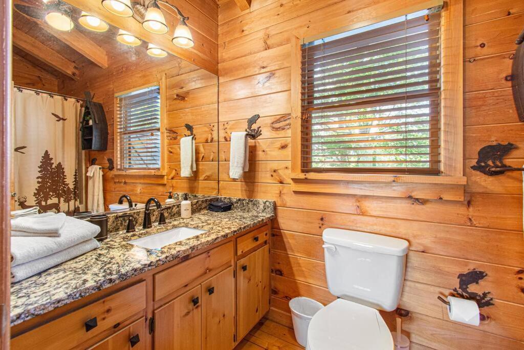 Cherry Log Summit Cabin By Bk Stays - Family Friendly - Playground - Game Room - Jacuzzi - Amazing Mountain Views Exterior photo