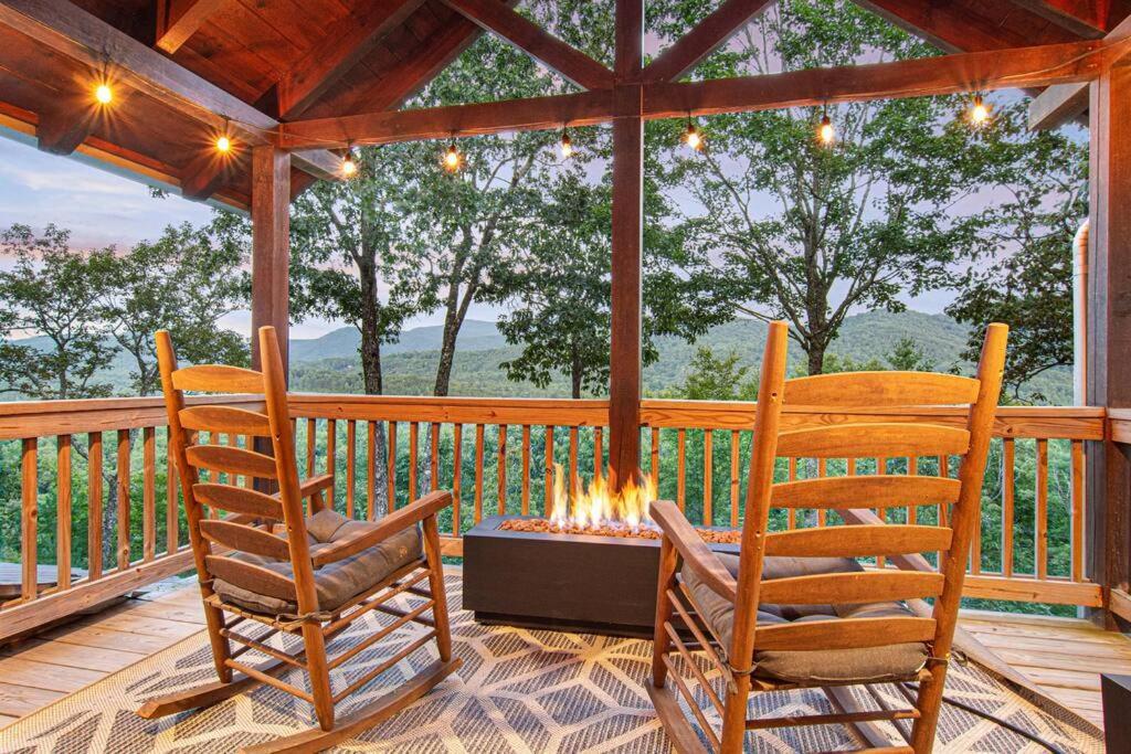 Cherry Log Summit Cabin By Bk Stays - Family Friendly - Playground - Game Room - Jacuzzi - Amazing Mountain Views Exterior photo